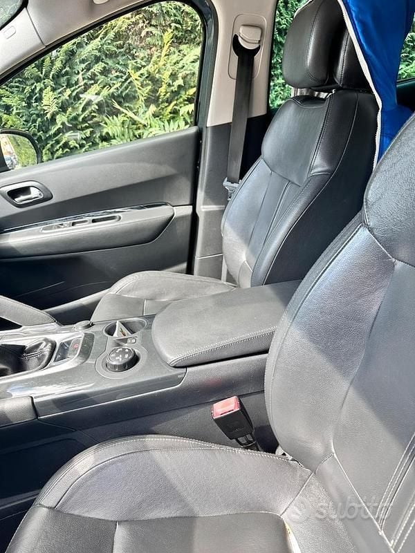 Usata Peugeot 3008 Premium 112 CV (82 kW) 2011 Station wagon