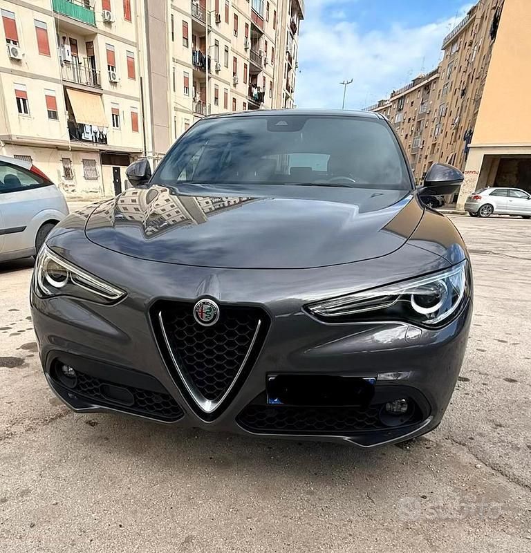 Usata Alfa Romeo Stelvio 190 CV (139 kW) 2022 Grigio SUV