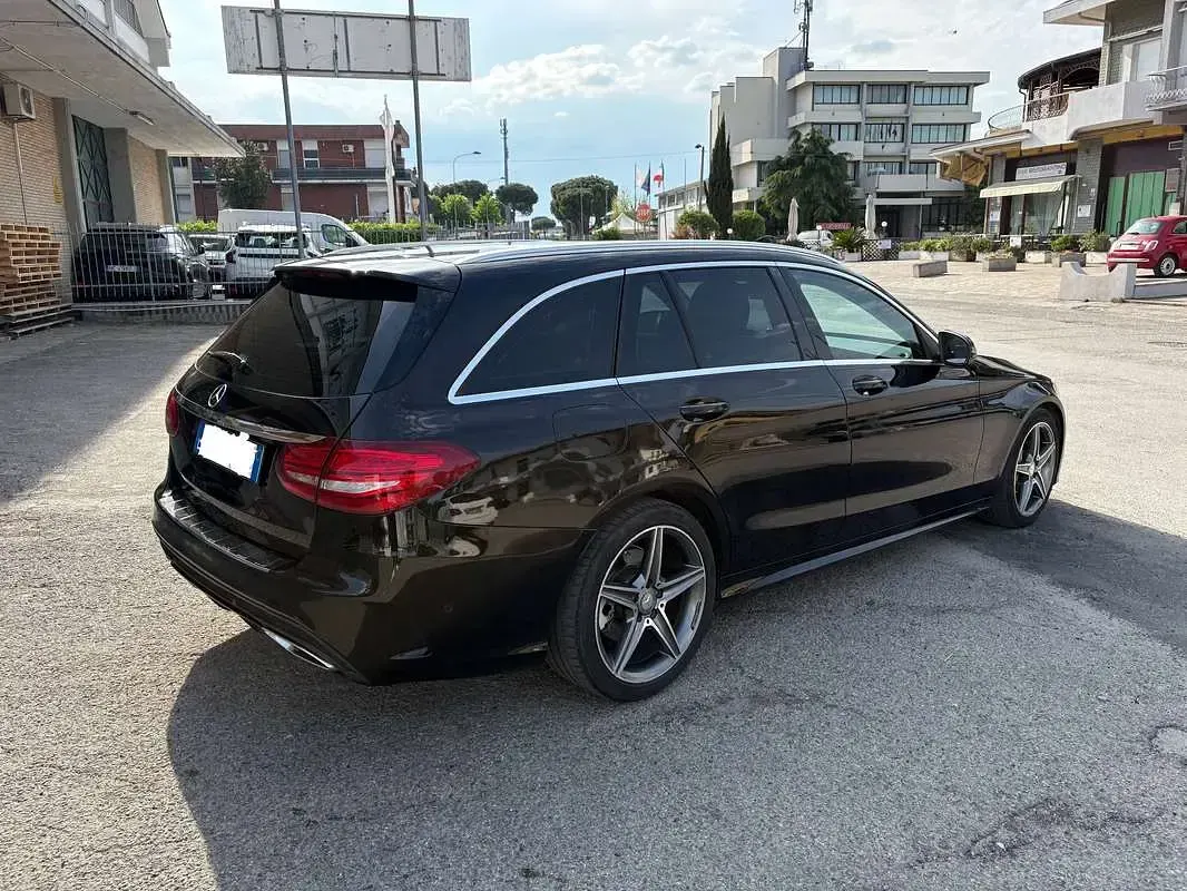 Usata Mercedes C220 Premium Plus 170 CV (125 kW) 2016 Nero Station wagon