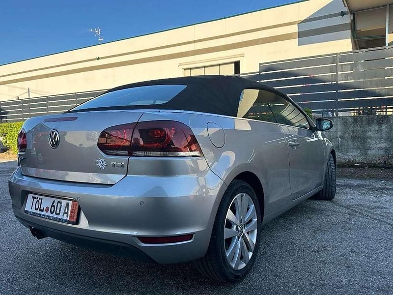 Usata VW Golf 160 CV (117 kW) 2011 Grigio chiaro Cabrio