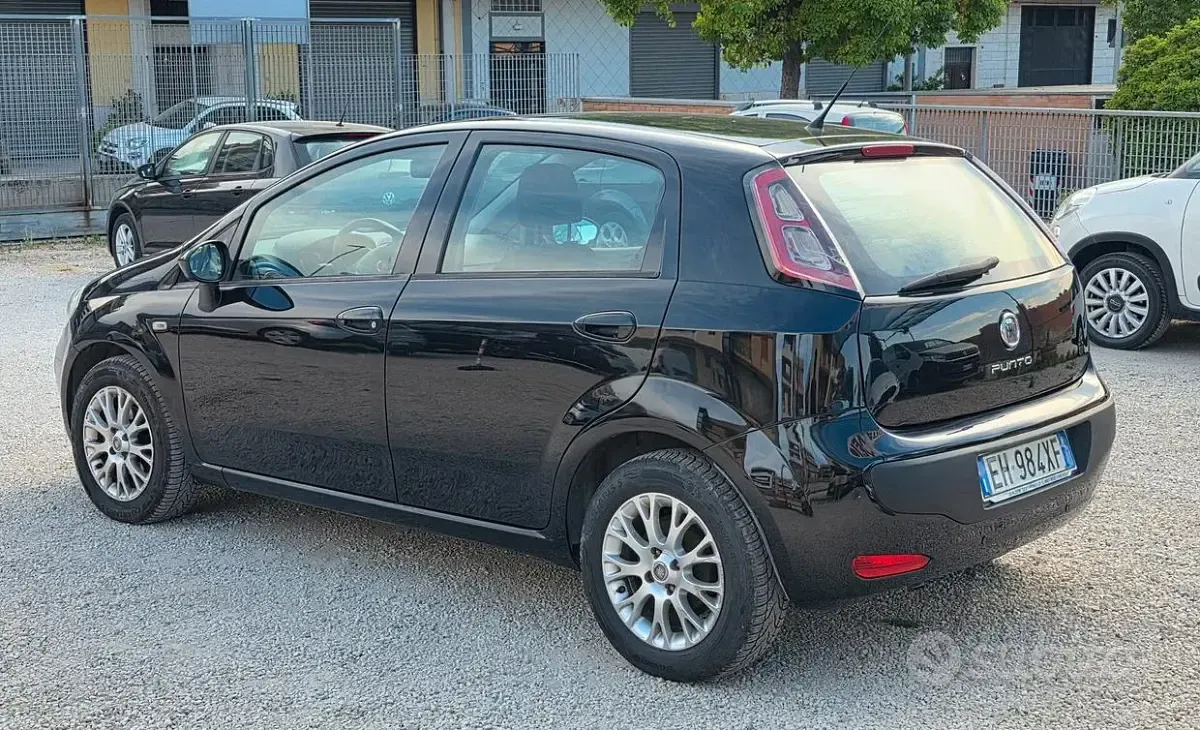 Usata Fiat Punto Evo S 75 CV (55 kW) 2011 Nero Utilitaria
