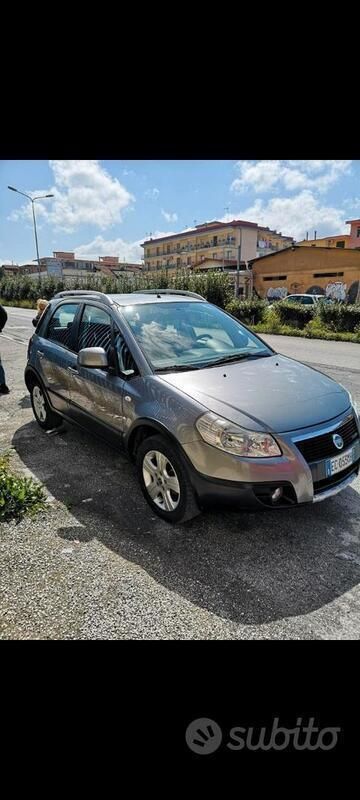 Usata 2010 Fiat Sedici SUV | 2800 € (Ottimo prezzo) - Immagine 1/4