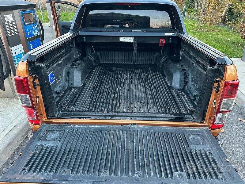 Usata Ford Ranger Wildtrack 213 CV (156 kW) 2021 Arancione Pick-up