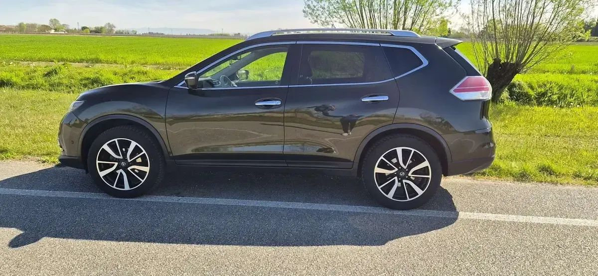 Usata Nissan X-Trail Tekna 131 CV (96 kW) 2015 Marrone SUV