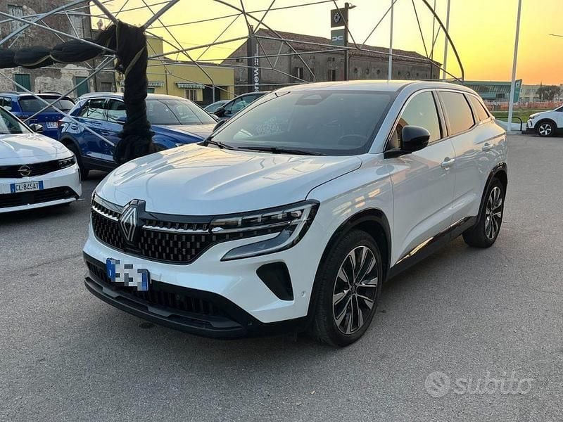Usata Renault Austral Techno 200 CV (147 kW) 2023 Bianco nacré metallizzato SUV