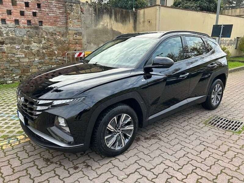 Nero Usata 2022 Hyundai Tucson SUV | 17.900 € (Super prezzo) - Immagine 1/4