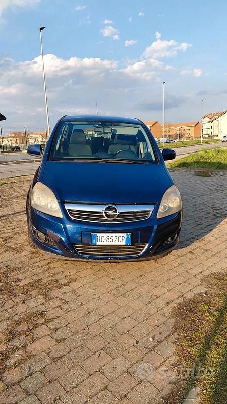 Usata Opel Zafira Edition 125 CV (91 kW) 2010 Blu Monovolume