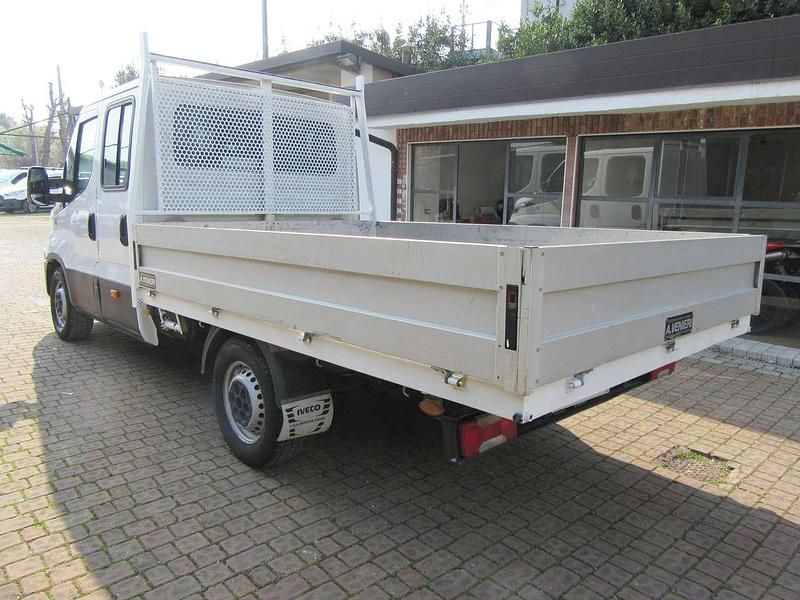 Usata Iveco 35.12 116 CV (85 kW) 2017 Bianco Furgone