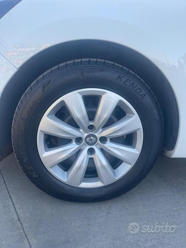 Usata Renault Clio IV Life 75 CV (55 kW) 2015 Bianco Berlina