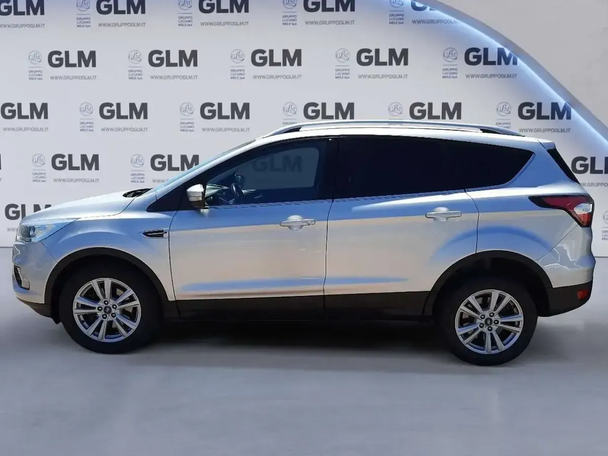 Usata Ford Kuga Business Edition 120 CV (88 kW) 2017 Grigio SUV