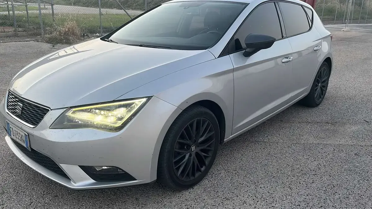 Usata Seat Leon CONNECT 110 CV (80 kW) 2016 Argento Berlina