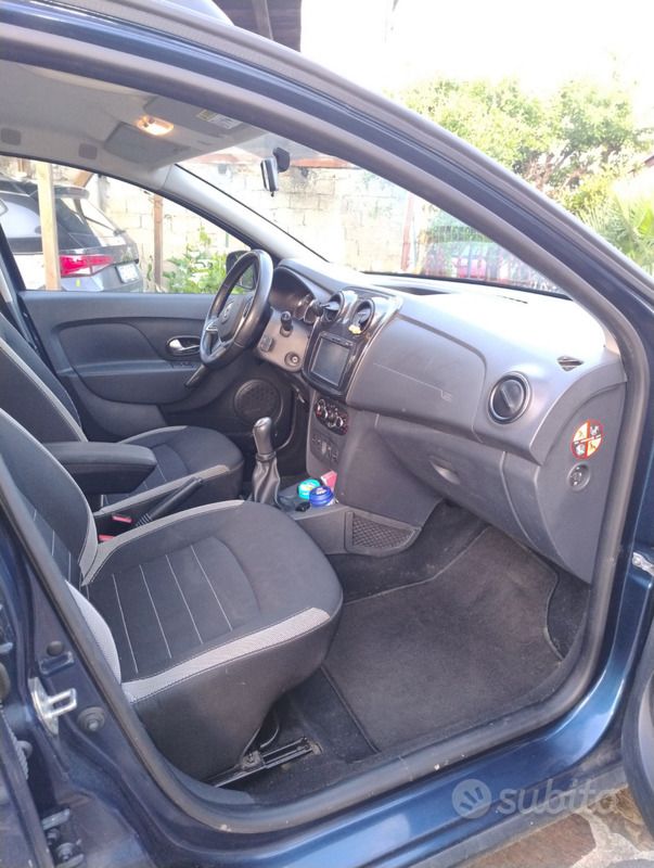 Usata Dacia Sandero Stepway 2018 Blu Utilitaria
