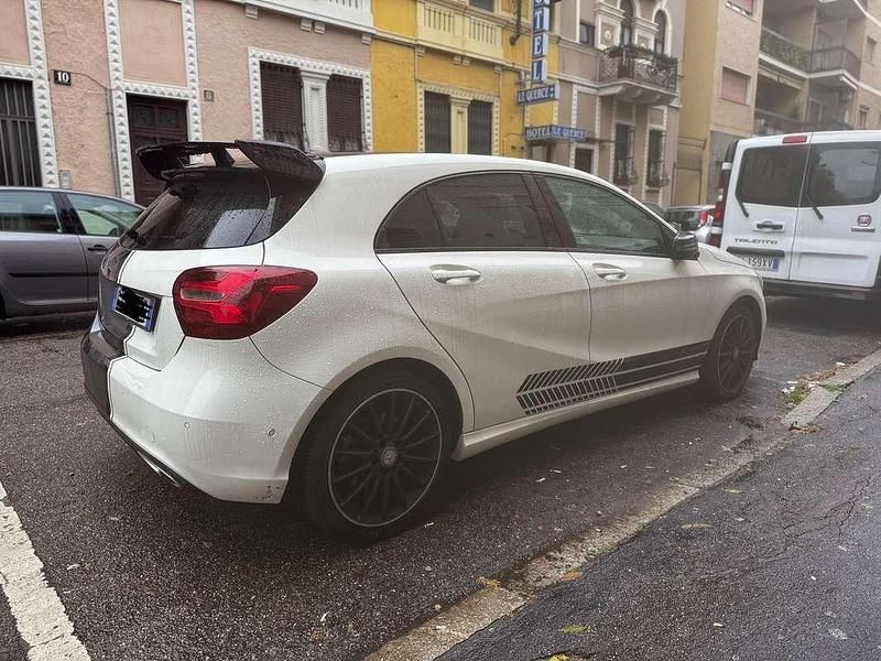 Begagnad Mercedes A250 211 HK (155 kW) 2016 Sedan