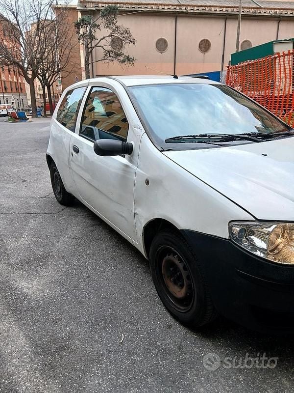 Usata Fiat Punto 2004 Utilitaria
