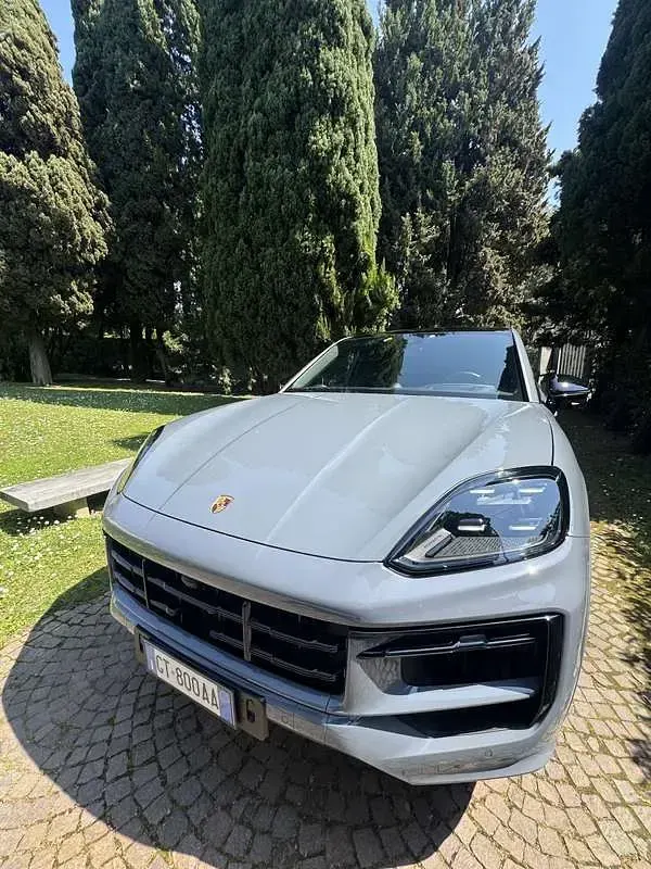 Usata Porsche Cayenne 305 CV (224 kW) 2024 SUV