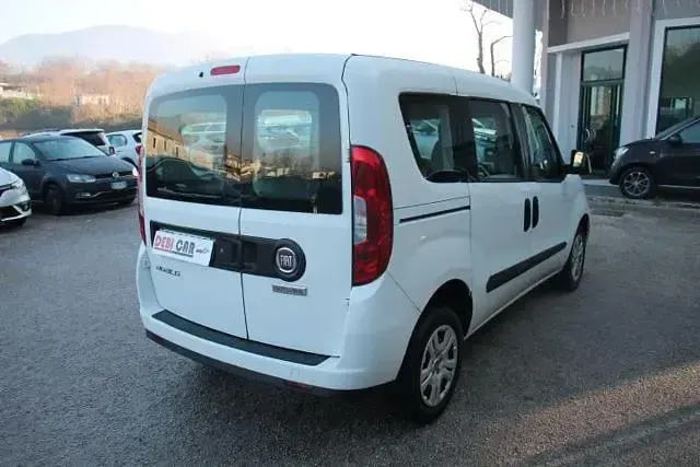 Usata Fiat Doblò 95 CV (69 kW) 2017 Bianco Monovolume