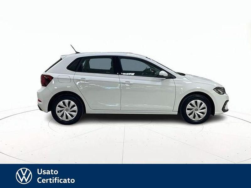 Usata VW Polo Life 95 CV (69 kW) 2022 Bianco / pastello Utilitaria