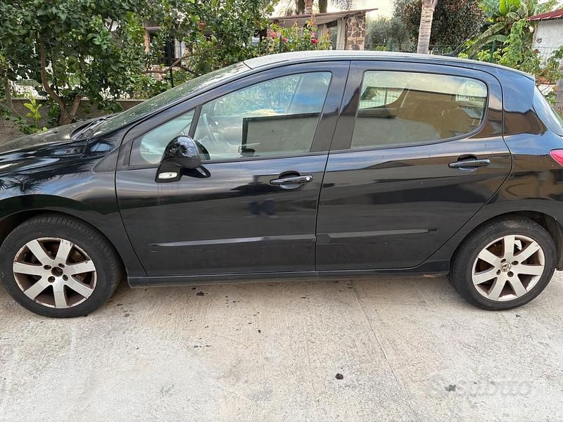 Usata Peugeot 308 90 CV (66 kW) 2009 Nero Berlina