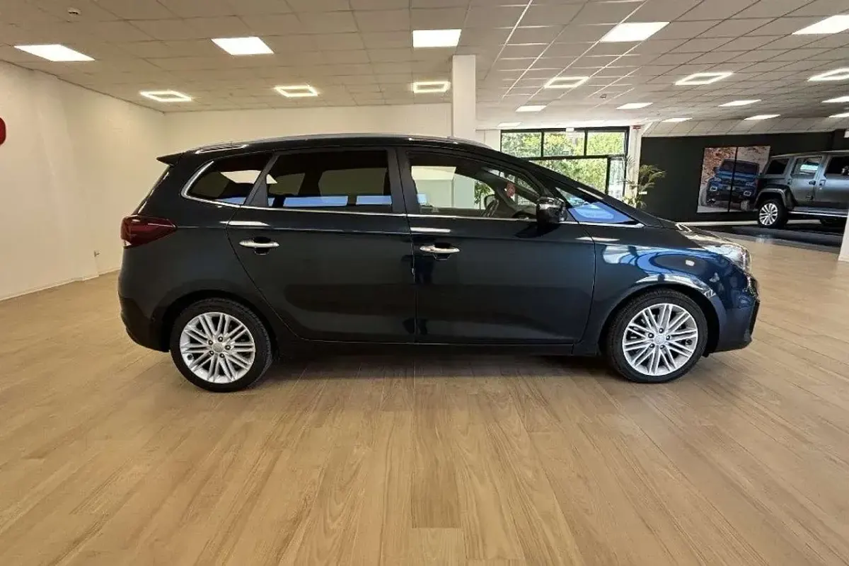 Usata Kia Carens Platinum 141 CV (103 kW) 2017 Blu Monovolume
