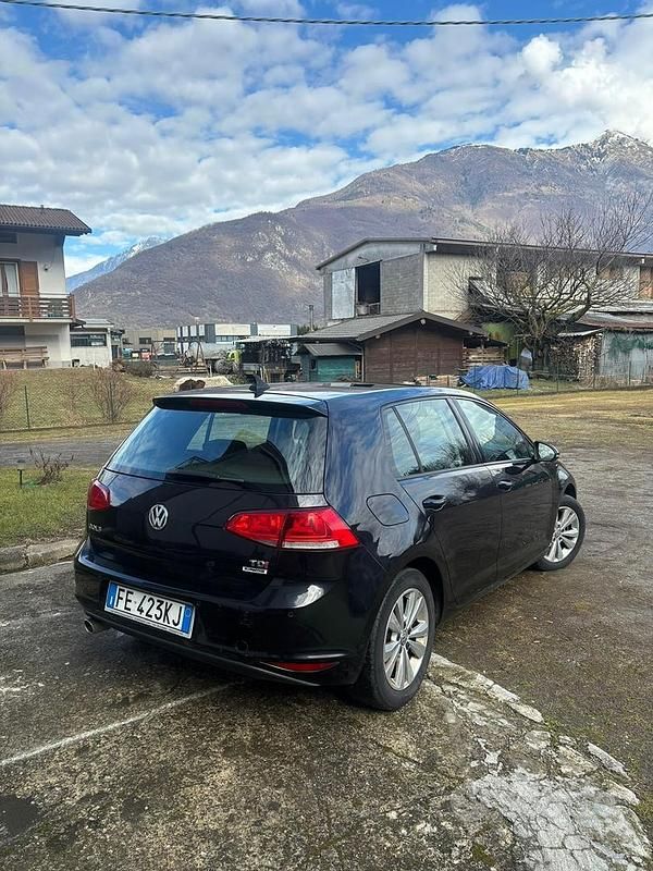 Usata VW Golf VII 110 CV (80 kW) 2016 Nero Berlina