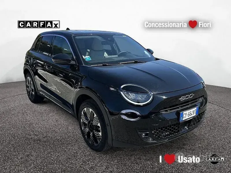 Usata Fiat 600 La Prima 110 CV (80 kW) 2025 Nero SUV