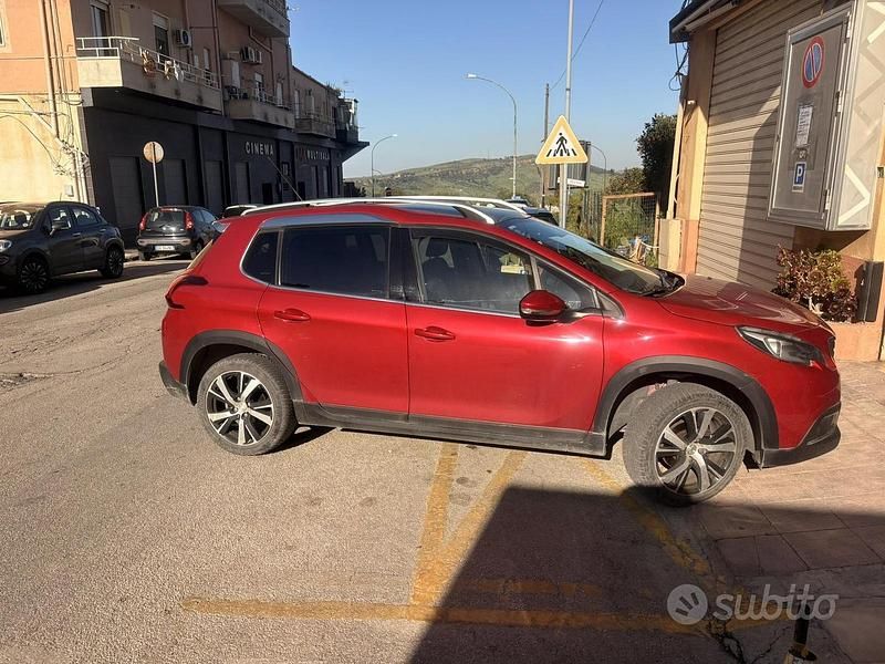 Usata Peugeot 2008 99 CV (72 kW) 2016 SUV
