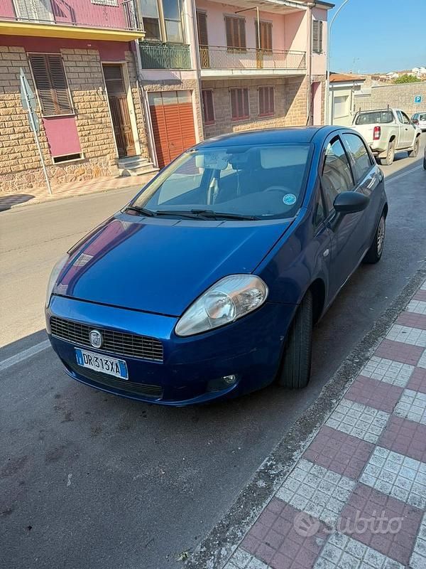 Usata Fiat Grande Punto 2005 Blu Utilitaria