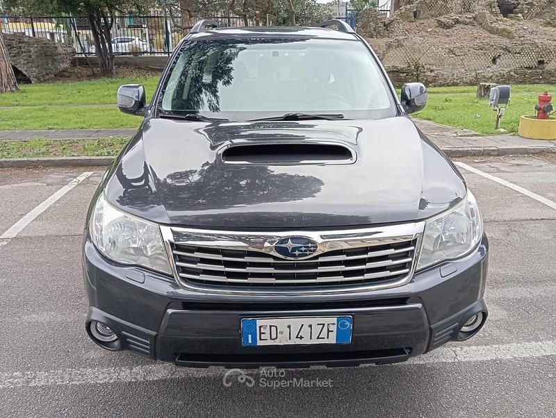Usata Subaru Forester 147 CV (108 kW) 2010 Gray SUV