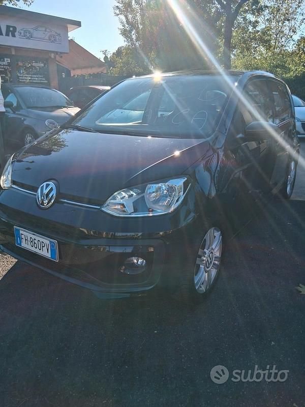 Nero Usata 2017 VW up! high up! Due volumi | 9500 € (Ottimo prezzo) - Immagine 1/4
