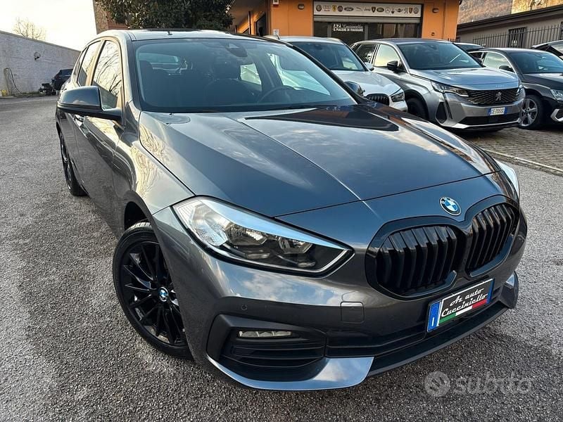 Usata BMW 116 Sport Line 116 CV (85 kW) 2021 Grigio Utilitaria
