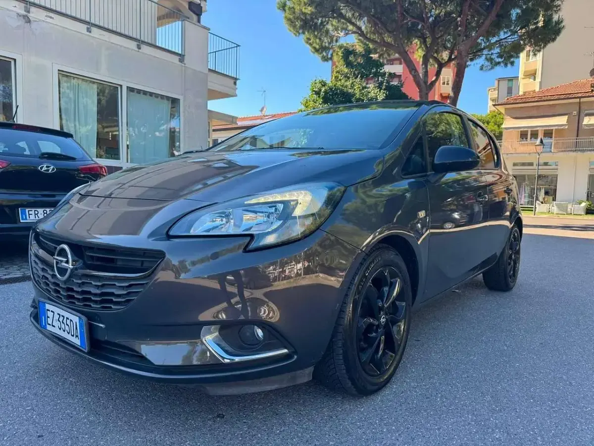 Usata Opel Corsa 69 CV (50 kW) 2015 Scuro Utilitaria