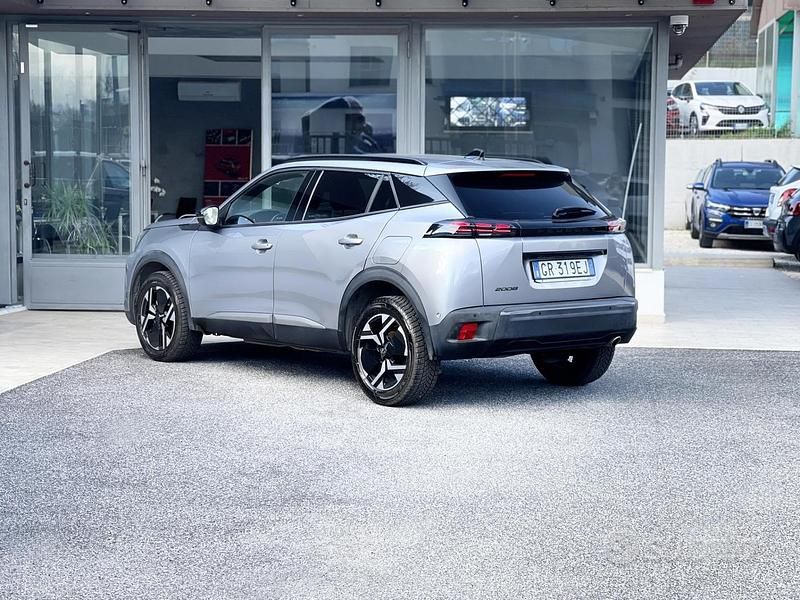 Usata Peugeot 2008 131 CV (96 kW) 2023 Grigio SUV