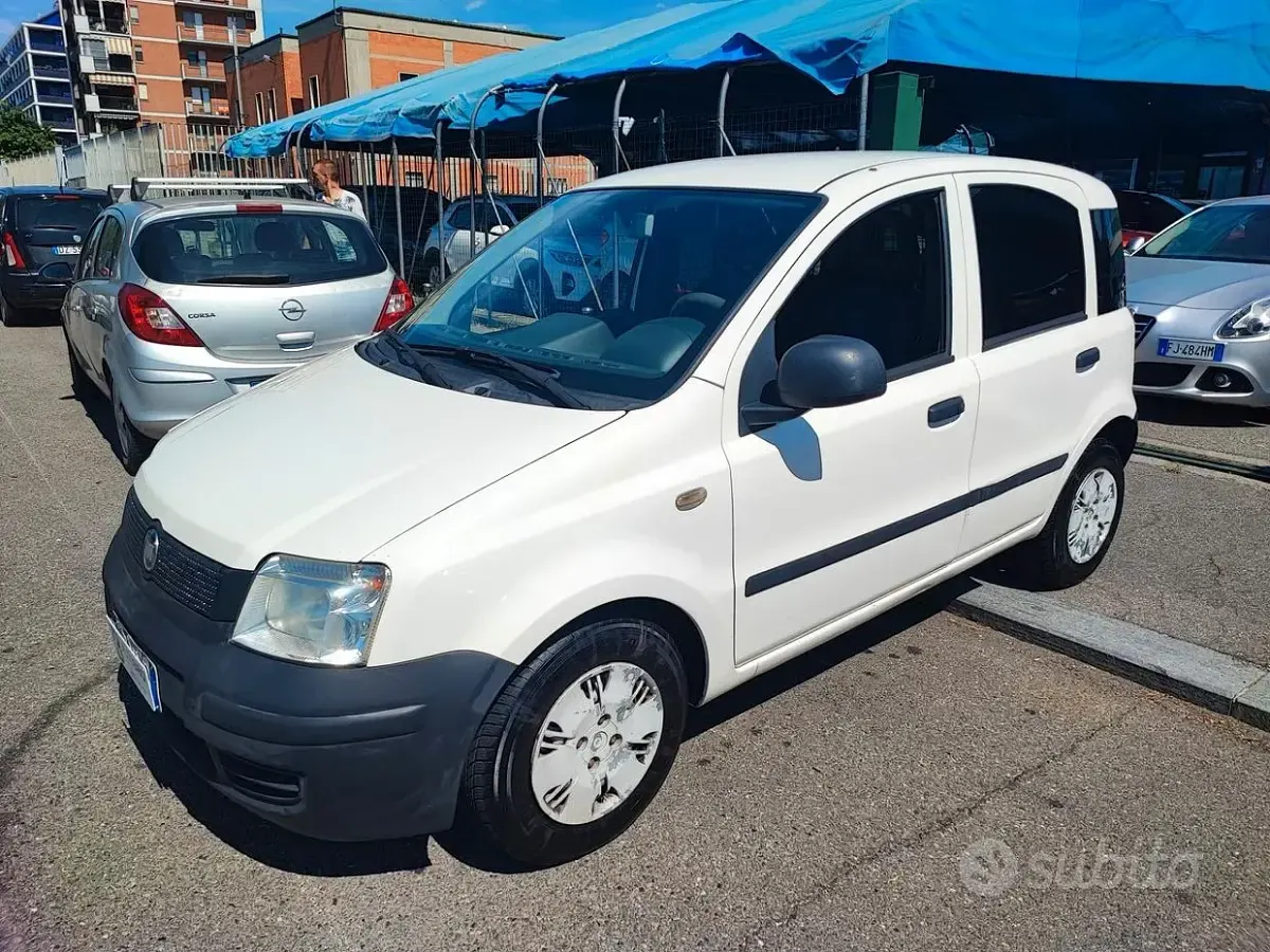 Usata Fiat Panda Active 69 CV (50 kW) 2011 Bianco Utilitaria