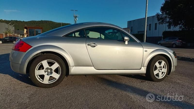 Usata Audi TT 180 CV (132 kW) 2002 Grigio Coupé