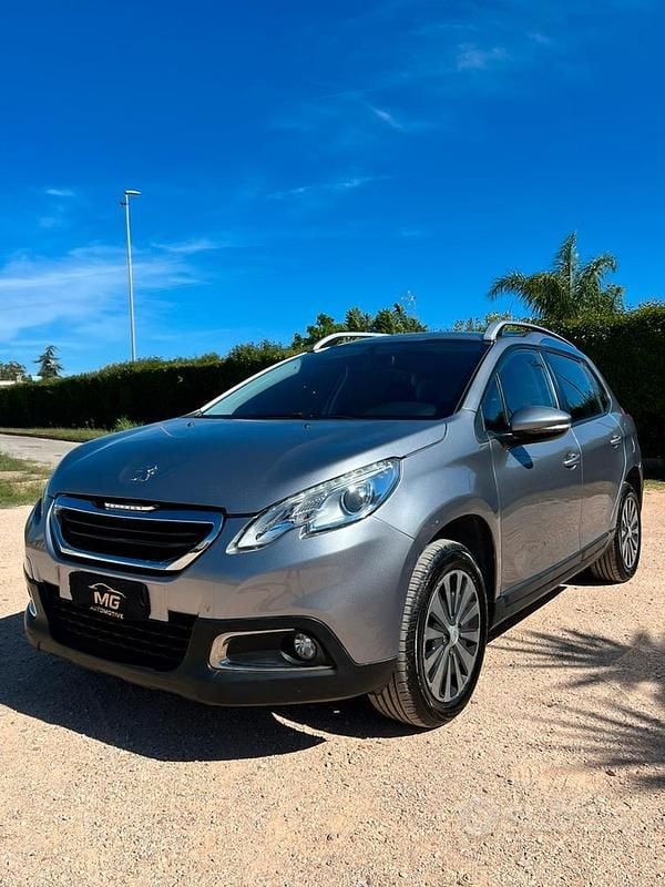 Grigio Usata 2015 Peugeot 2008 SUV | 7799 € (Super prezzo) - Immagine 1/4