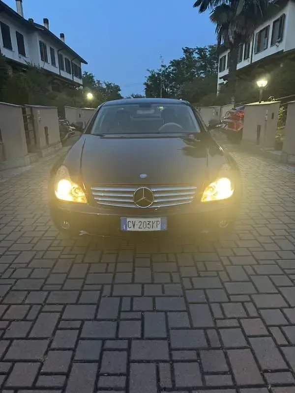 Usata Mercedes CLS350 272 CV (200 kW) 2005 Coupé