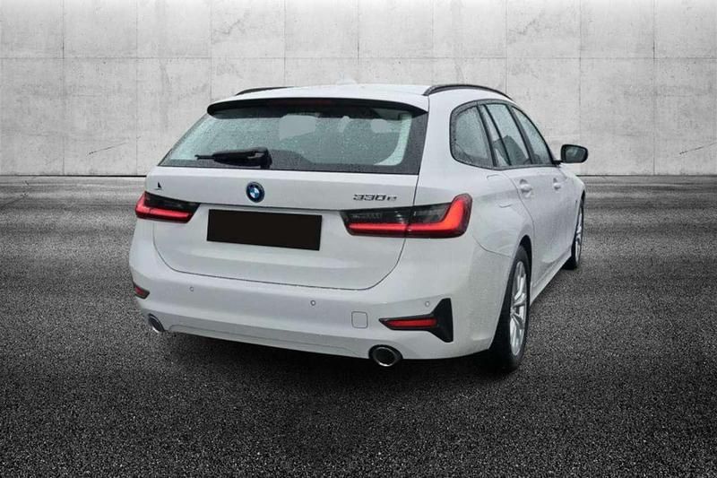 Usata BMW 330e Advantage 252 CV (185 kW) 2022 Bianco Station wagon