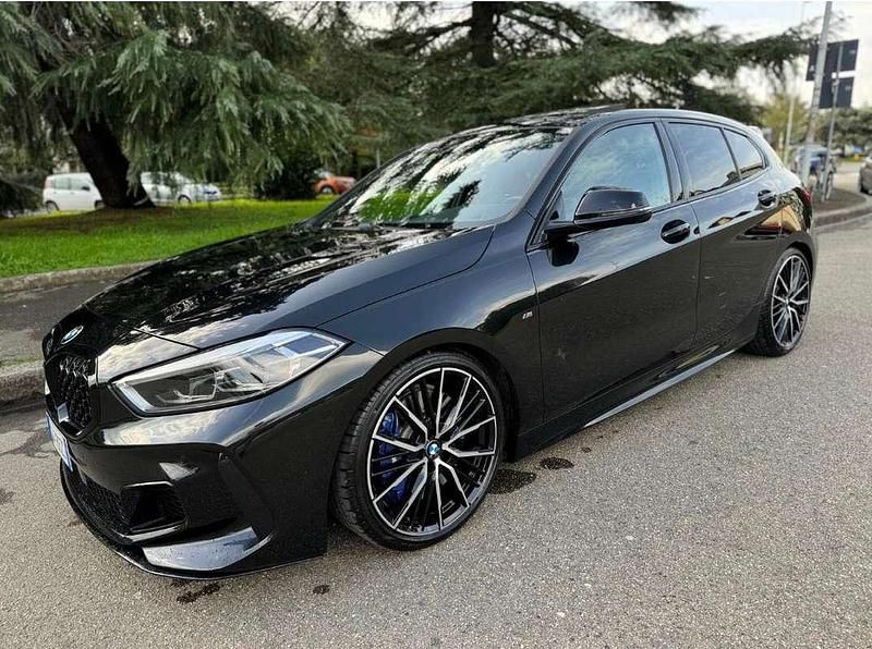 Usata BMW M135 Comfort Edition 306 CV (225 kW) 2020 Nero Utilitaria