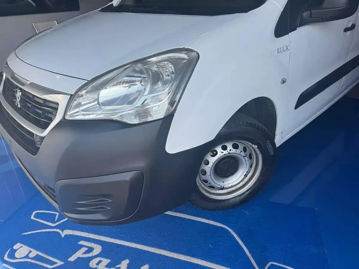Usata Peugeot TePee Comfort 75 CV (55 kW) 2017 Bianco Station wagon