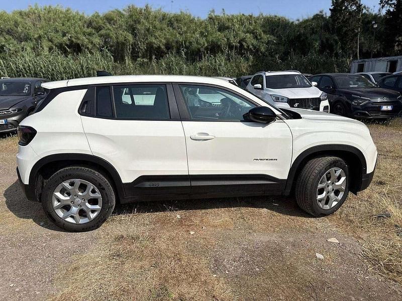 Usata Jeep Avenger Altitude 101 CV (74 kW) 2024 Bianco SUV