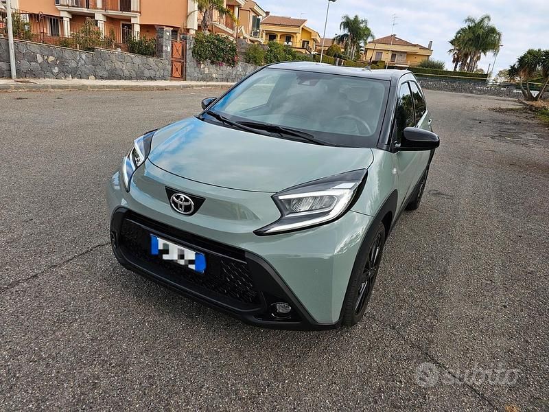 Usata Toyota Aygo X Lounge 72 CV (52 kW) 2024 Nero SUV