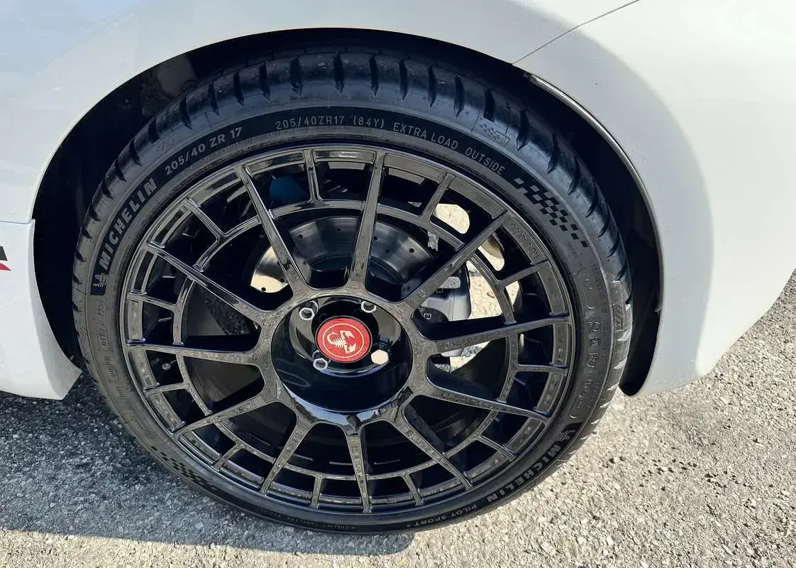 Usata Abarth 595 Turismo 165 CV (121 kW) 2021 Bianco Berlina