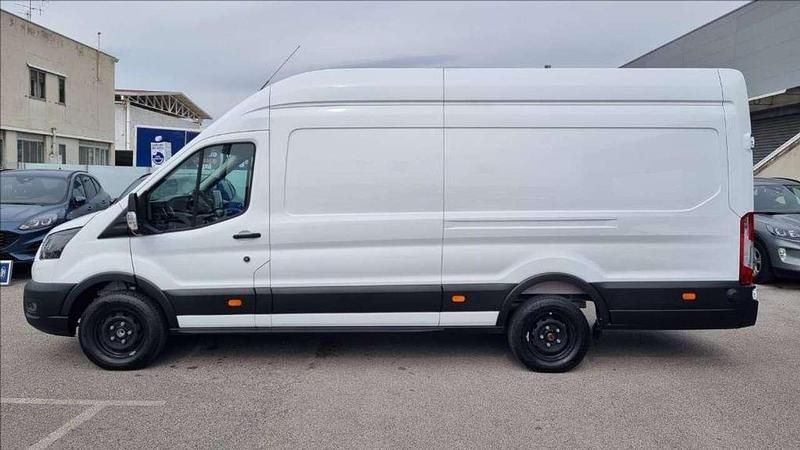 Usata Ford Transit Trend 135 kW (184 CV) 2023 Bianco Furgone