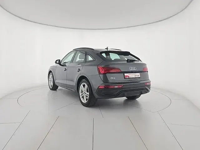 Usata Audi Q5 Sportback S-Line 163 CV (119 kW) 2022 Grigio daytona perla SUV