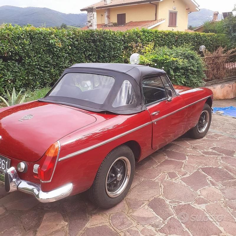Usata MG B 106 CV (77 kW) 1980 Rosso Cabrio