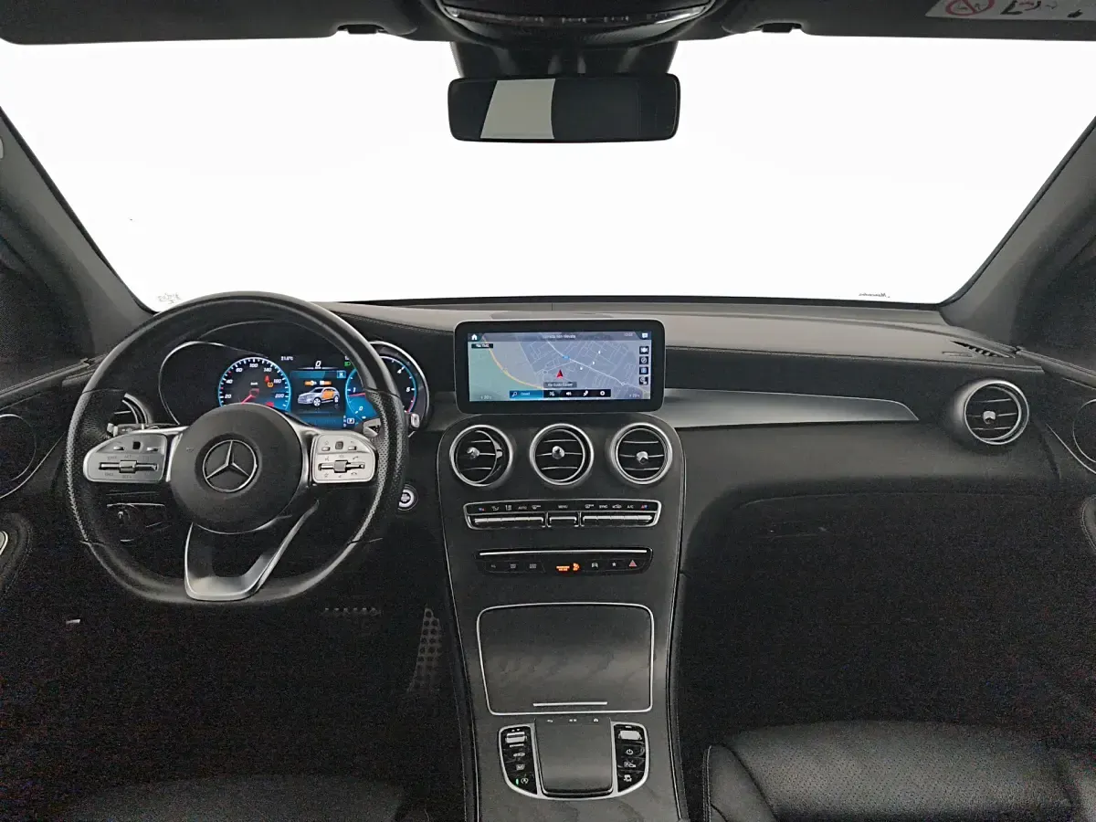 Usado Mercedes GLC300 Premium 245 CV (180 kW) 2020 Negro SUV