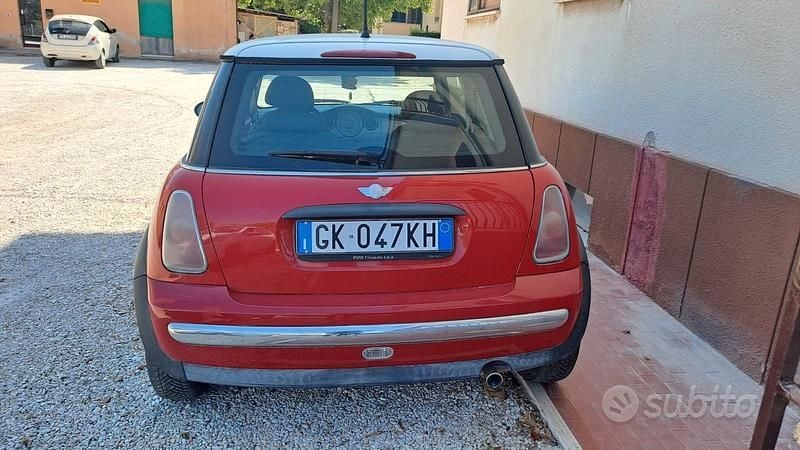 Usata Mini ONE 2003 Rosso Utilitaria