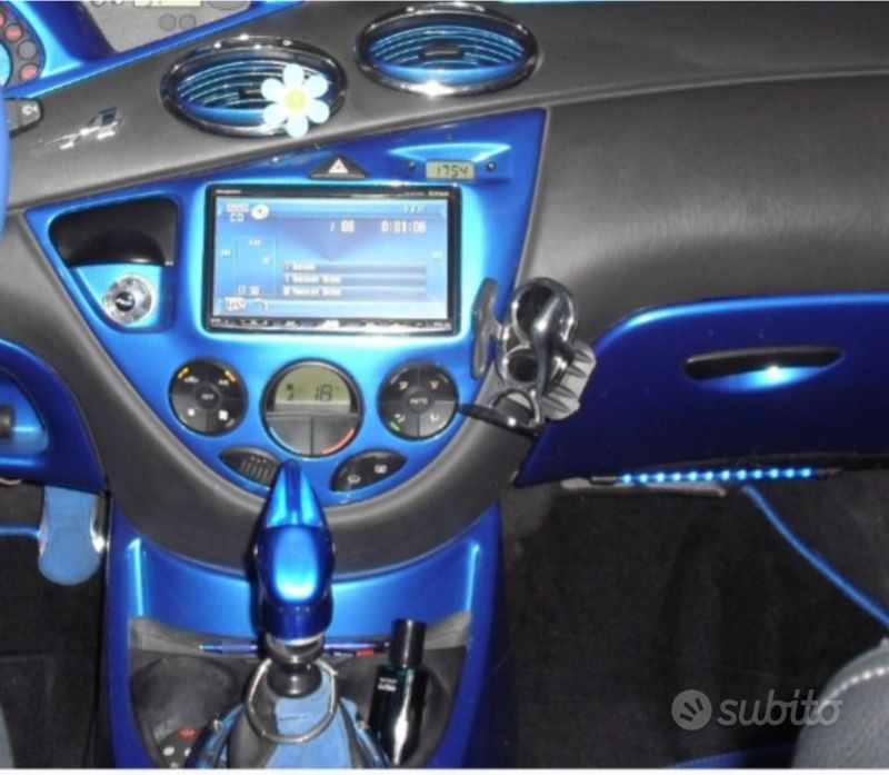 Usata Ford Focus Ghia 116 CV (85 kW) 2004 Blu/azzurro Berlina