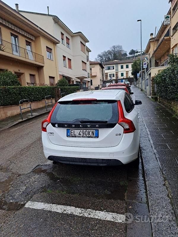 Usata Volvo V60 Summum 163 CV (119 kW) 2012 Bianco Station wagon