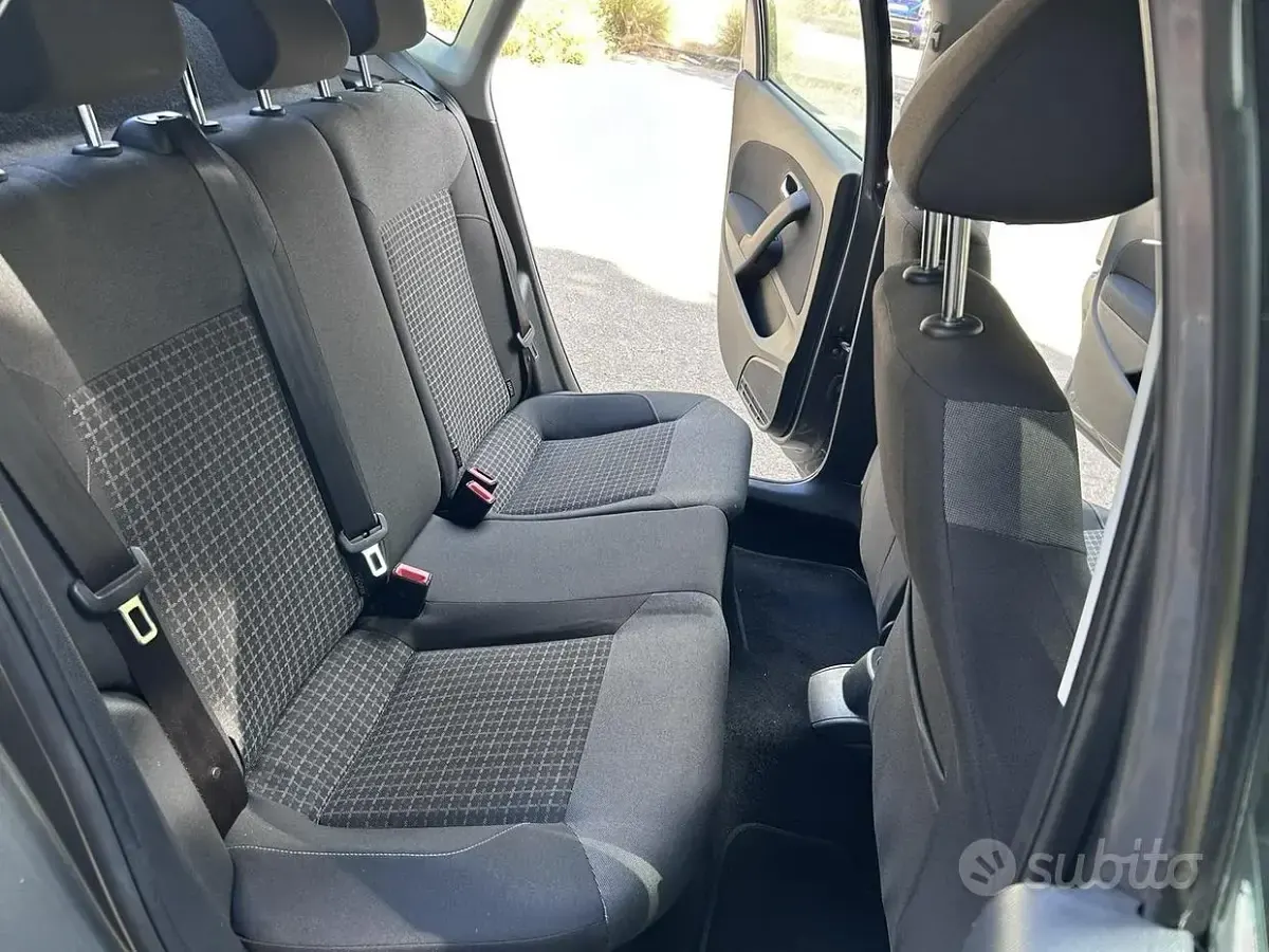Usata VW Polo 75 CV (55 kW) 2017 Grigio Berlina
